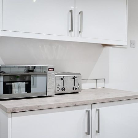 Parking, Smart Tv'S In All Rooms! Swansea Bagian luar foto