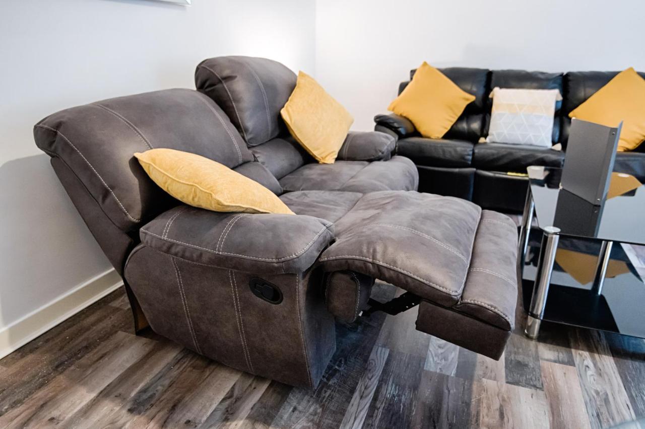 Parking, Smart Tv'S In All Rooms! Swansea Bagian luar foto