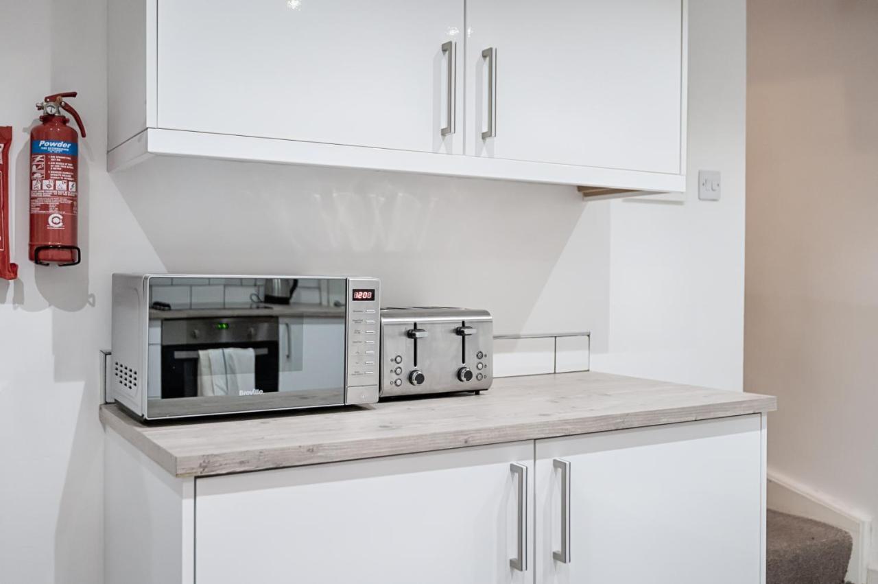 Parking, Smart Tv'S In All Rooms! Swansea Bagian luar foto